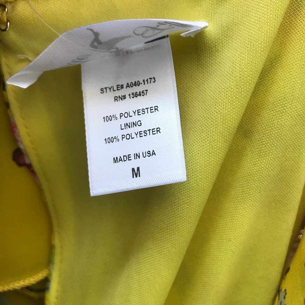 Love Culture Summer Romper Women’s Medium NWT - Picture 11 of 14